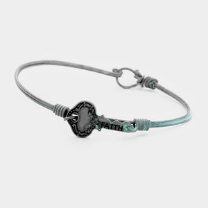 NWT - “Faith” Key & lock patina verdigris bracelet